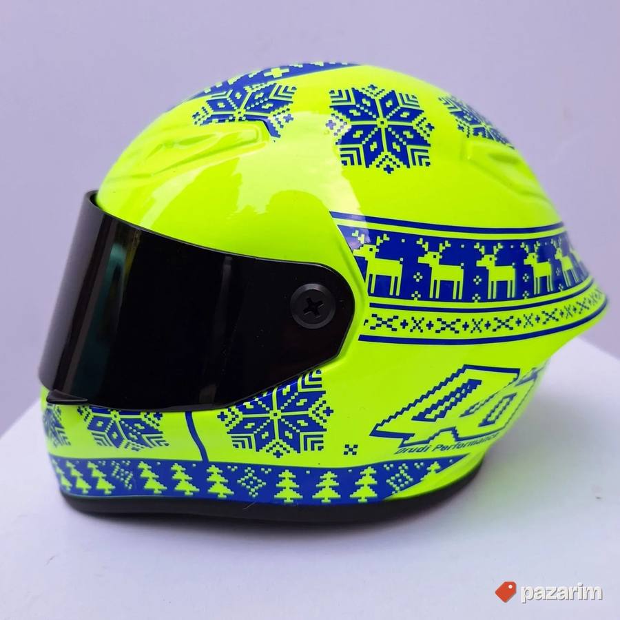Ukrasne mini makete MOTO GP kacige kod 12 6