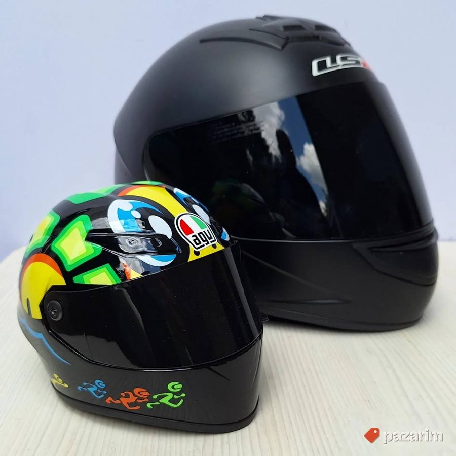 Ukrasne mini makete MOTO GP kacige kod 2 3
