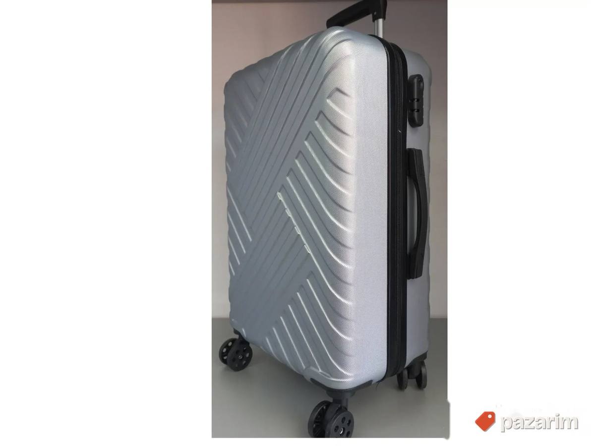 AKCIJA Srednji kofer ABS kod 8010 srebrna 1