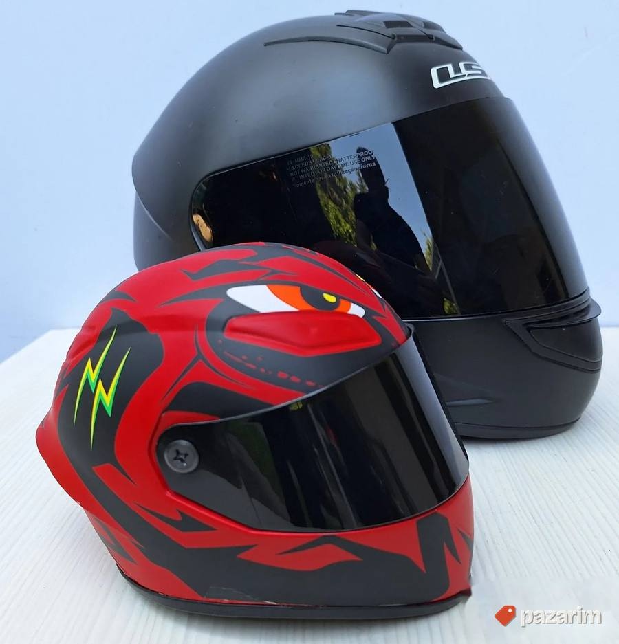 Ukrasne mini makete MOTO GP kacige kod 4 3