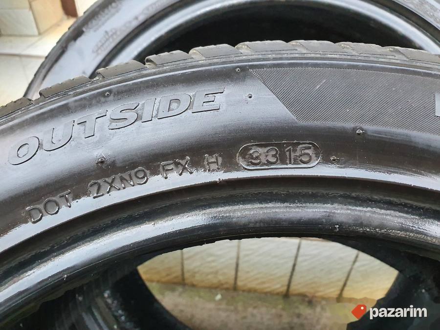 Dve dobre M+S HANKOOK 18 ke 235-45/18 Dot 3315 sa 5,5mm sar 4
