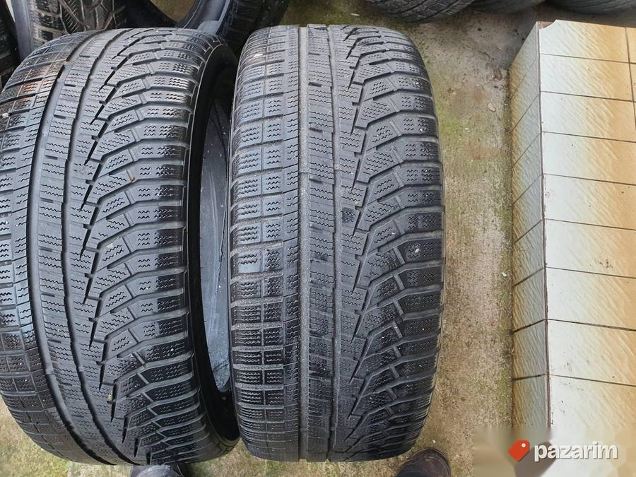 Dve dobre M+S HANKOOK 18 ke 235-45/18 Dot 3315 sa 5,5mm sar 7