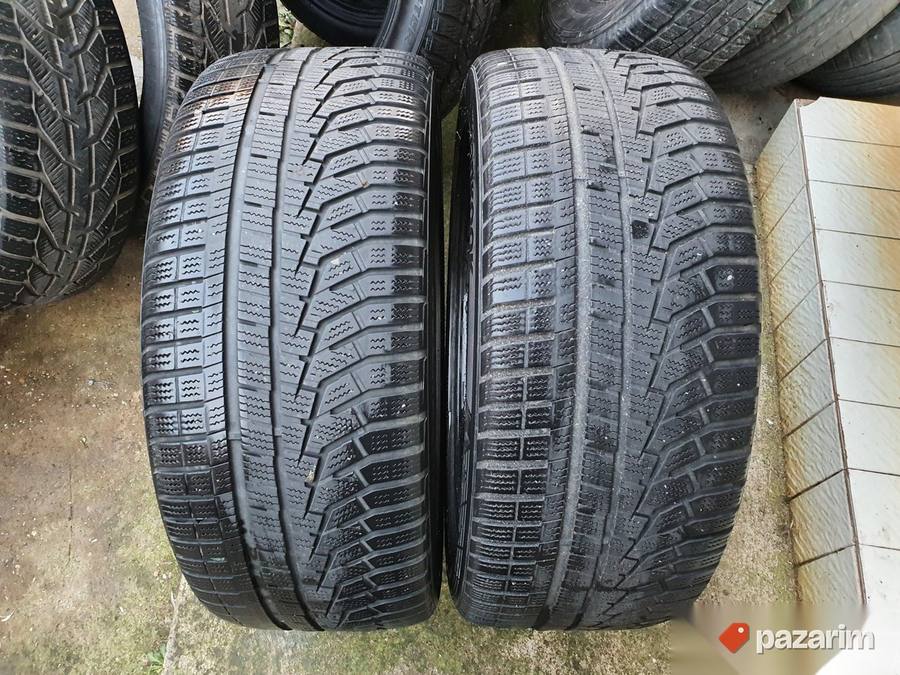 Dve dobre M+S HANKOOK 18 ke 235-45/18 Dot 3315 sa 5,5mm sar 8