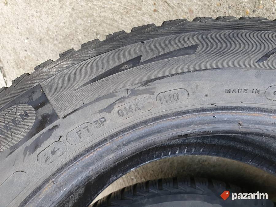 Cetiri odlicne zimske gume 16 ke MICHELIN 225-55/16 Dot 1110 5