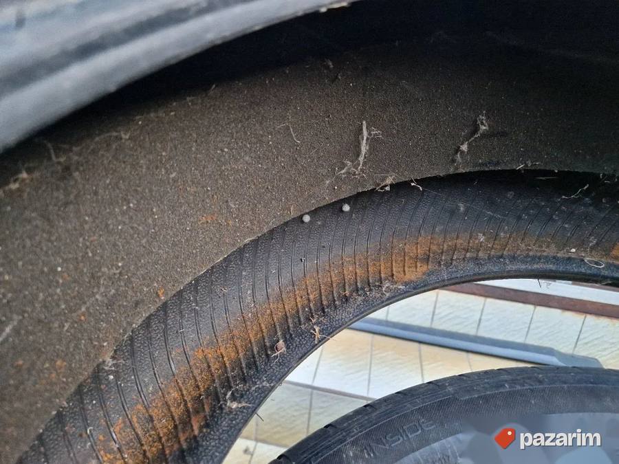 Dve dobre letnje gume HANKOOK 18 ke 245-45/18 Dot 3316 6