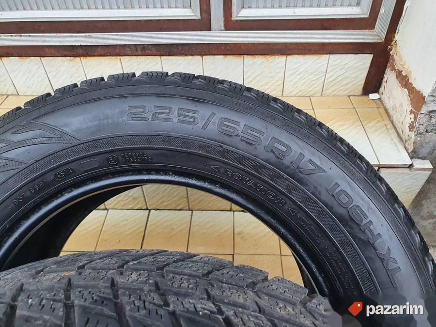Dve odlicne M+S NOKIAN gume 17 ke 225-65/17 Dot 4514 sa 6,5 3