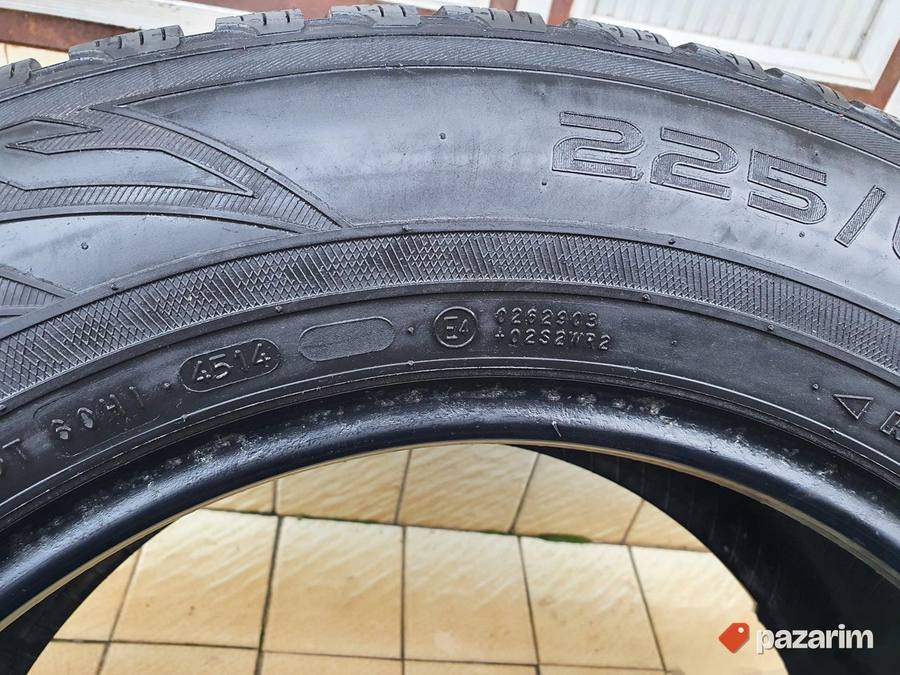 Dve odlicne M+S NOKIAN gume 17 ke 225-65/17 Dot 4514 sa 6,5 4