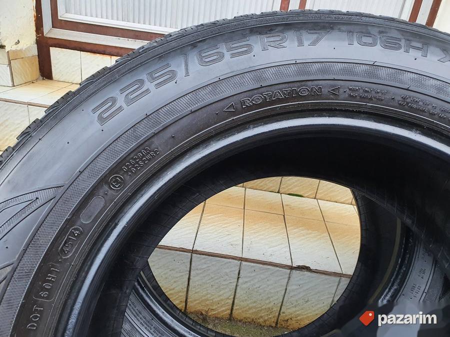 Dve odlicne M+S NOKIAN gume 17 ke 225-65/17 Dot 4514 sa 6,5 5