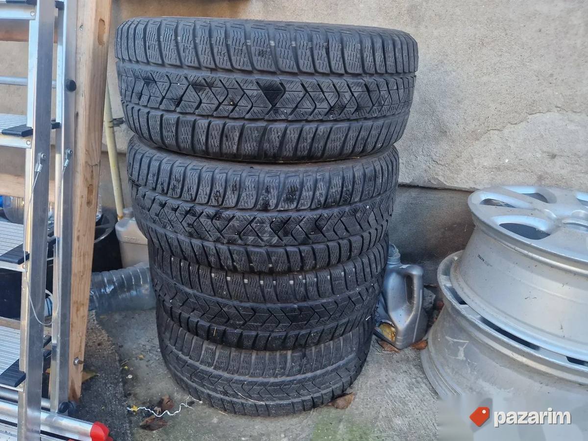 Cetiri odlicne zimske gume 16 ke PIRELLI 205-55/16 M+S Gume 1