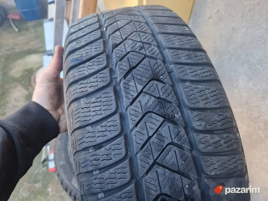 Cetiri odlicne zimske gume 16 ke PIRELLI 205-55/16 M+S Gume 5