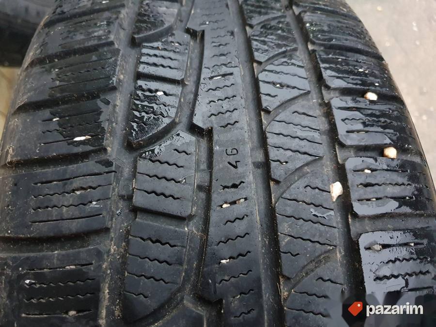 Dve dobre M+S NOKIAN gume 18 ke 235-55/18 Dot 3509 sa 6,5 m 7