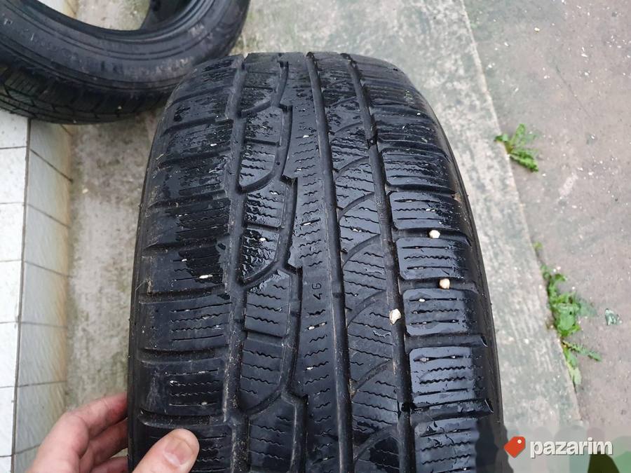 Dve dobre M+S NOKIAN gume 18 ke 235-55/18 Dot 3509 sa 6,5 m 8