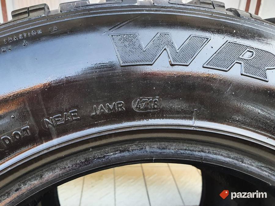 Dve OFROAD gume Good Year 235 70 16 WRANGLER MT/R. Dot je 47 4