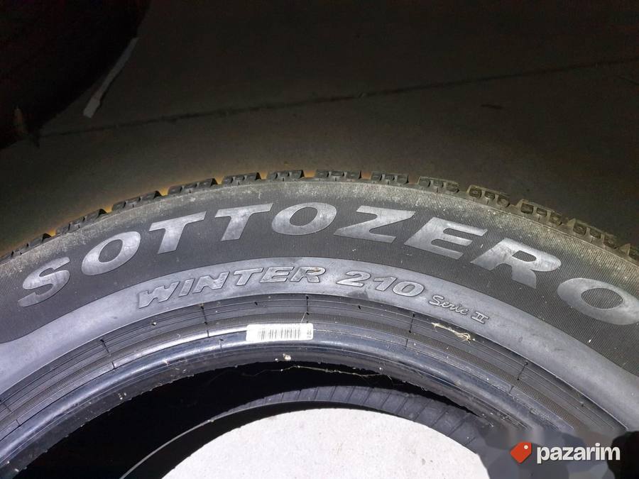 Dve dobre M+S PIRELI gume 17 ke 235-55/17 Dot 3512 sa preko 4