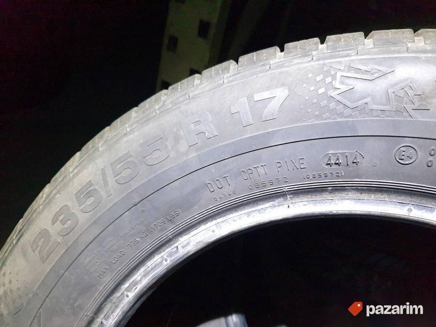 Dve dobre M+S CONTINENTAL gume 17 ke 235-55/17 Dot 4414 sa 6