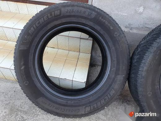 Četiri odlične ALL Season gume 235 65 17 Michelin. Sve 4 gum