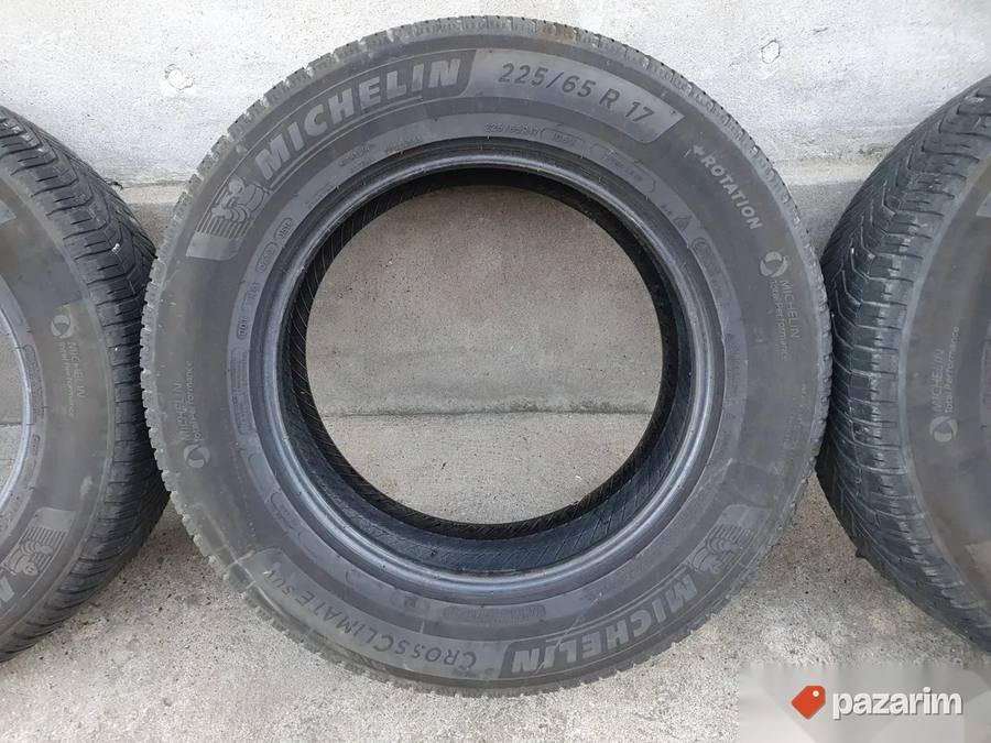 Četiri odlične ALL Season gume 235 65 17 Michelin. Sve 4 gum 3