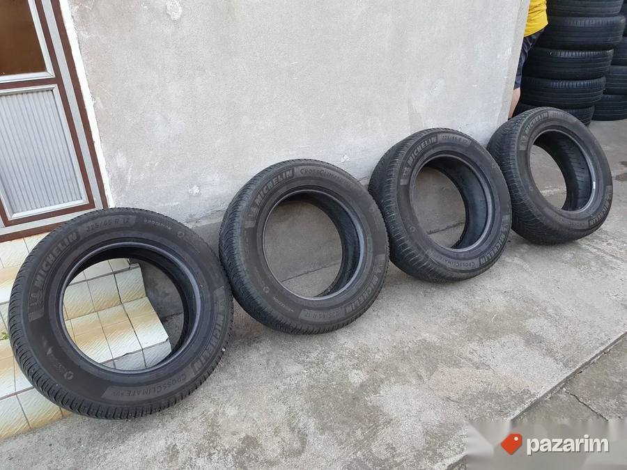 Četiri odlične ALL Season gume 235 65 17 Michelin. Sve 4 gum 8