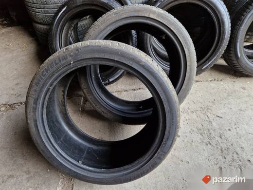 Dve dobre M+S MICHELIN gume 20 ice 295-35/20 Dot 2611 sa ok