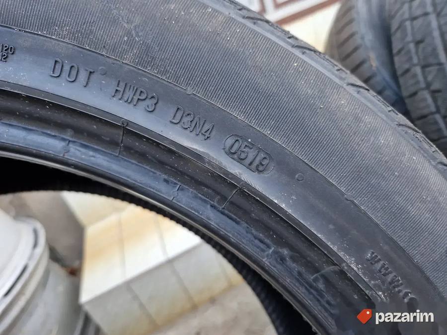 Cetiri odlicne M+S gume 21 ce CONTINENTAL 275-45/21 sa saro 8
