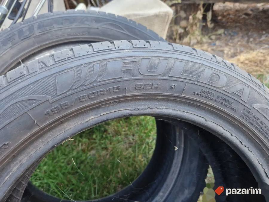 Cetiri odlicne letnje gume 15 ke FULDA 195-50/15 sa sarom ok 4