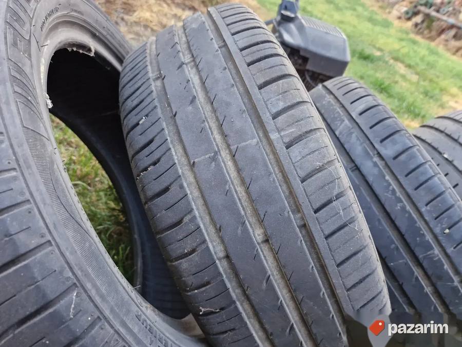 Cetiri odlicne letnje gume 15 ke FULDA 195-50/15 sa sarom ok 7