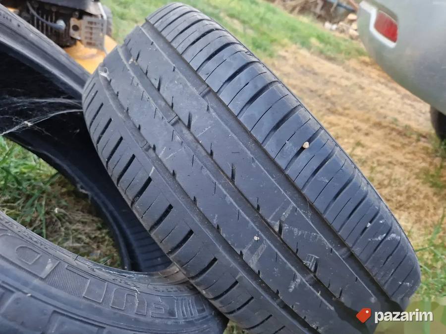 Cetiri odlicne letnje gume 15 ke FULDA 195-50/15 sa sarom ok 8