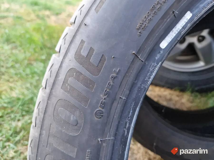 Dve odlicne letnje gume 19 ke BRIDGESTONE 255-45/19 Dot 0420 4