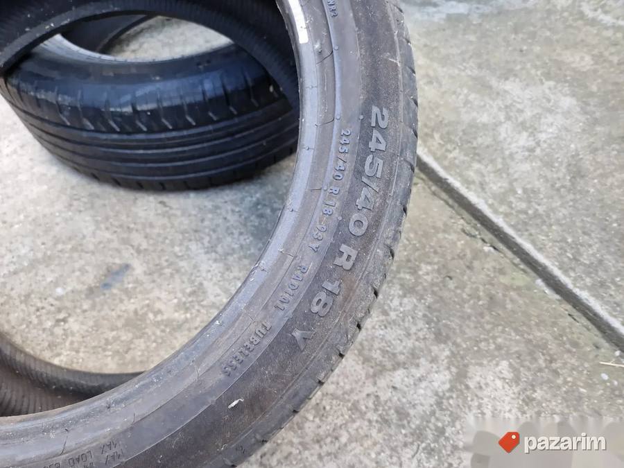 Dve dobre letnje gume 18 ice CONTINENTAL 245 40 18 sa 5.5mm 4