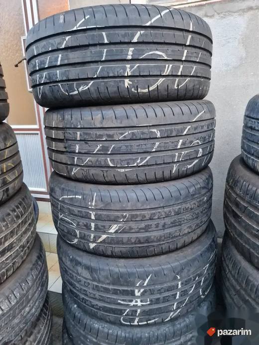 Dve dobre letnje gume 18 ke GOOD YEAR 235-45/18 Gume su