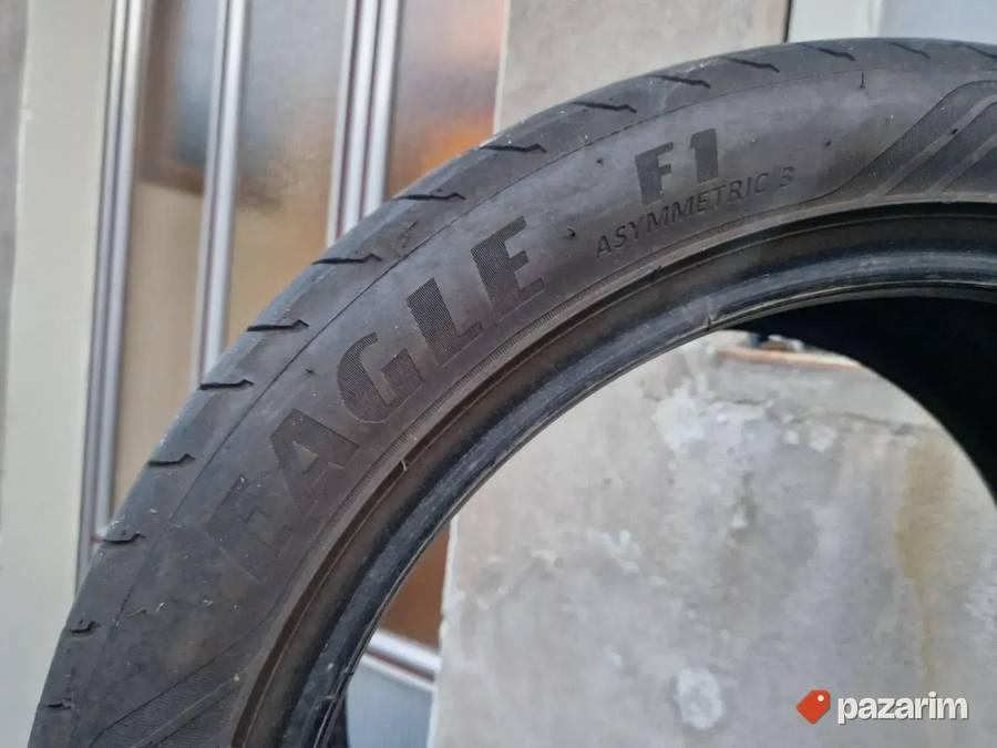 Dve dobre letnje gume 18 ke GOOD YEAR 235-45/18 Gume su 7