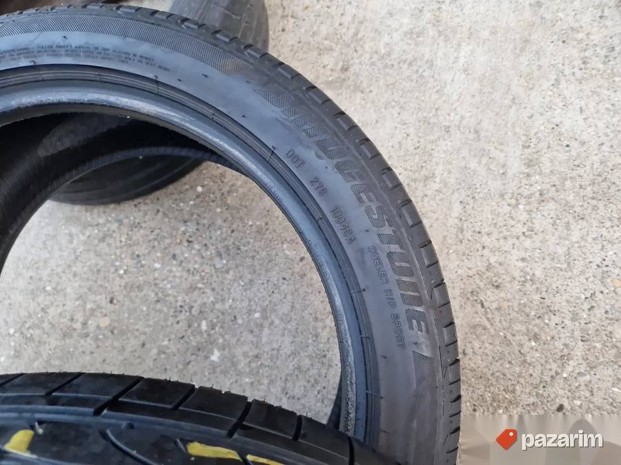 Dve odlicne letnje gume 19 ke BRIDGESTONE 235-45/19 Dot 0622 3