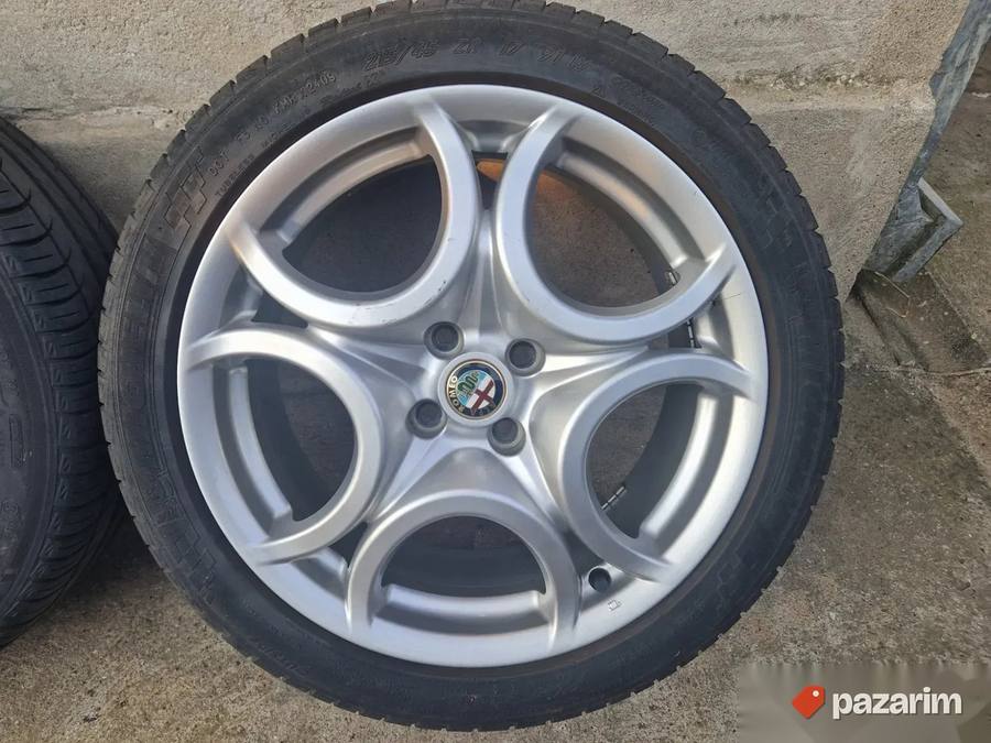 Četiri dobre letnje gume 215 45 17 Michelin 6