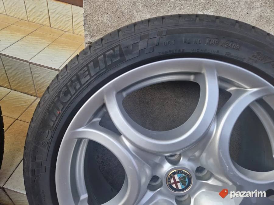 Četiri dobre letnje gume 215 45 17 Michelin 8