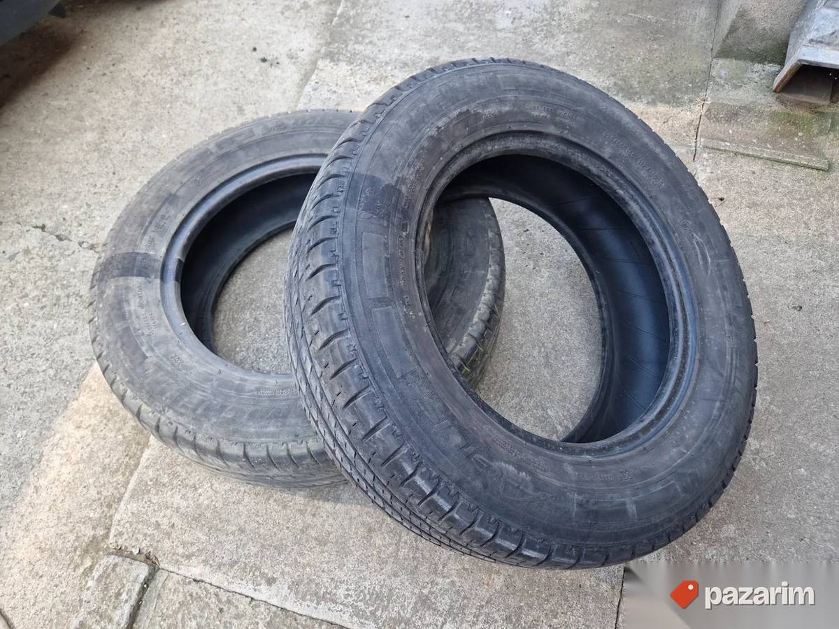 Dve dobre letnje gume 16 C Teretne MICHELIN 225-65/16C Šara 1