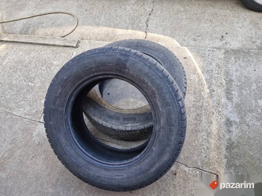 Dve dobre letnje gume 16 C Teretne MICHELIN 225-65/16C Šara 4