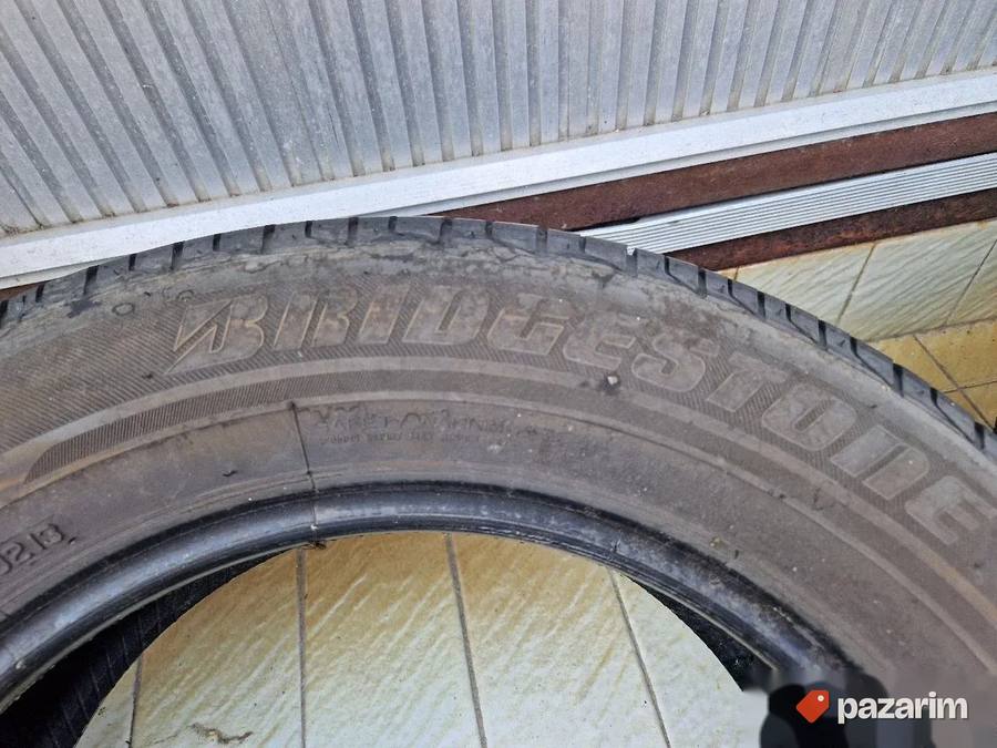 Cetiri dobre letnje gume 15 ke BRIDGESTONE 185-65/15 Dot 411 5