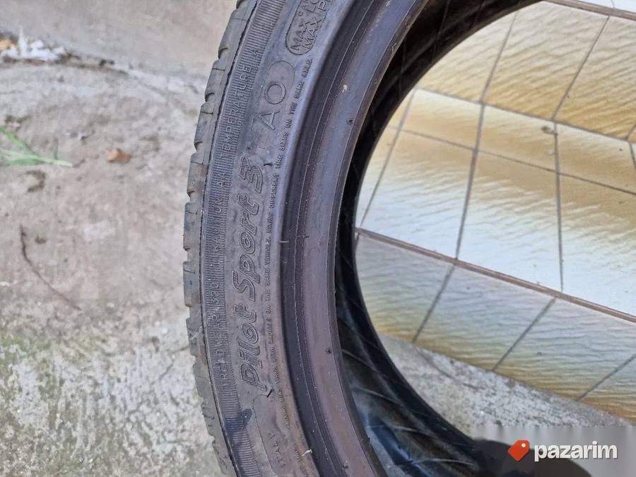 Dve dobre letnje gume 18 ice MICHELIN 245 40 18 sa 5mm šare 5