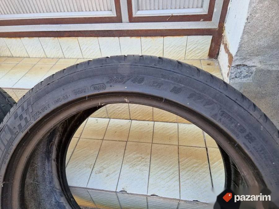 Dve dobre letnje gume 18 ice MICHELIN 245 40 18 sa 5mm šare 7