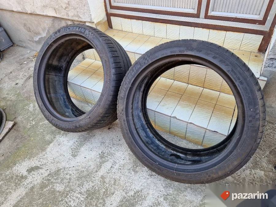 Dve dobre letnje gume 18 ice MICHELIN 245 40 18 sa 5mm šare 8