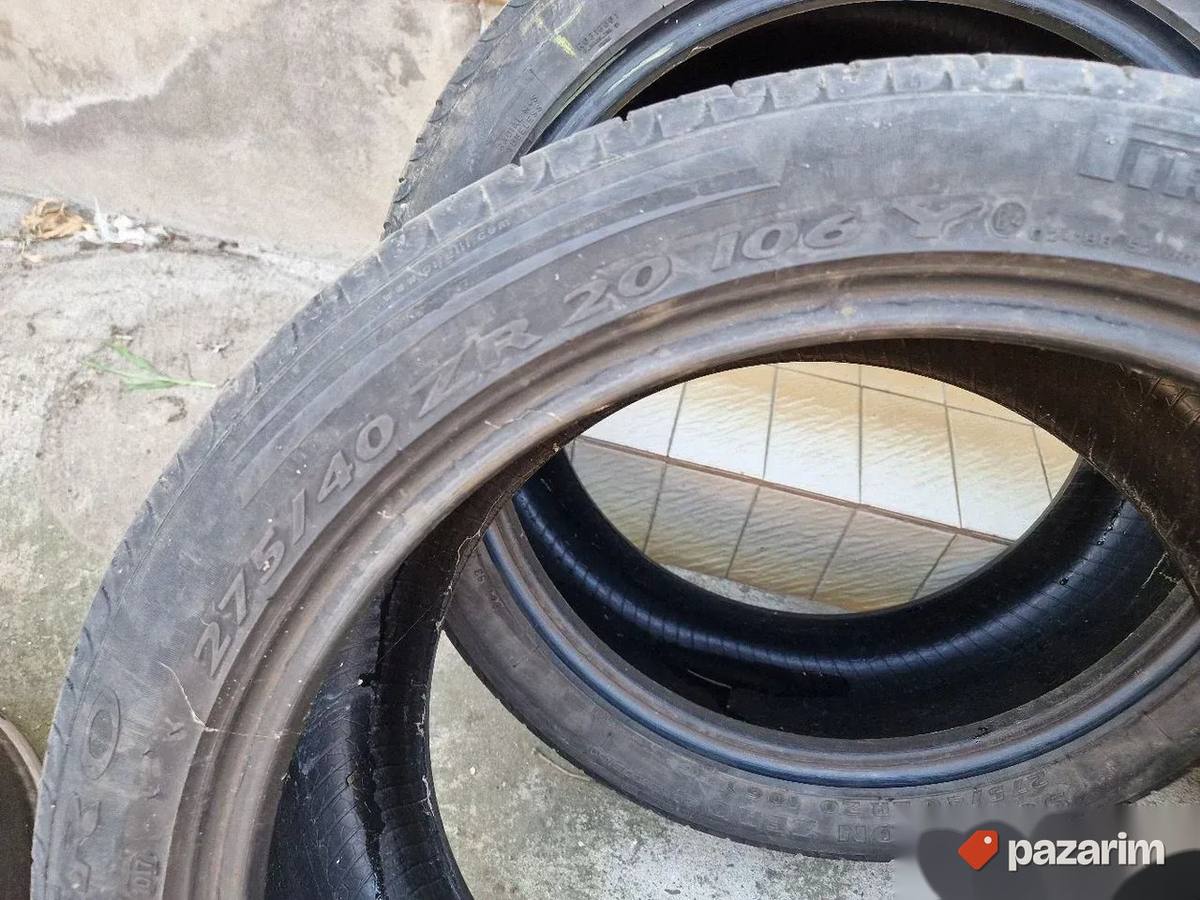 Četiri dobre letnje gume 275 40 20 PIRELLI. Sve 4 gume imaju 1