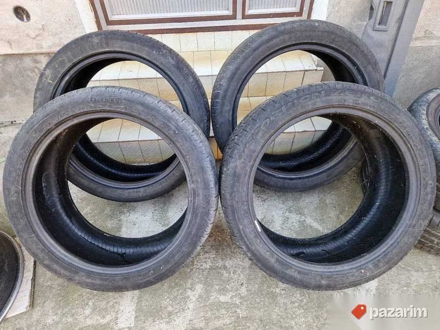 Četiri dobre letnje gume 275 40 20 PIRELLI. Sve 4 gume imaju 3