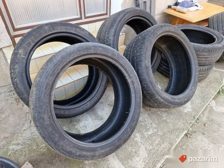 Četiri dobre letnje gume 275 40 20 PIRELLI. Sve 4 gume imaju 7