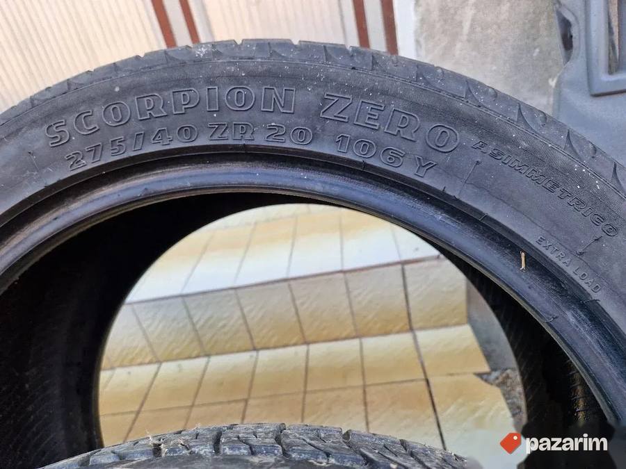 Četiri dobre letnje gume 275 40 20 PIRELLI. Sve 4 gume imaju 8