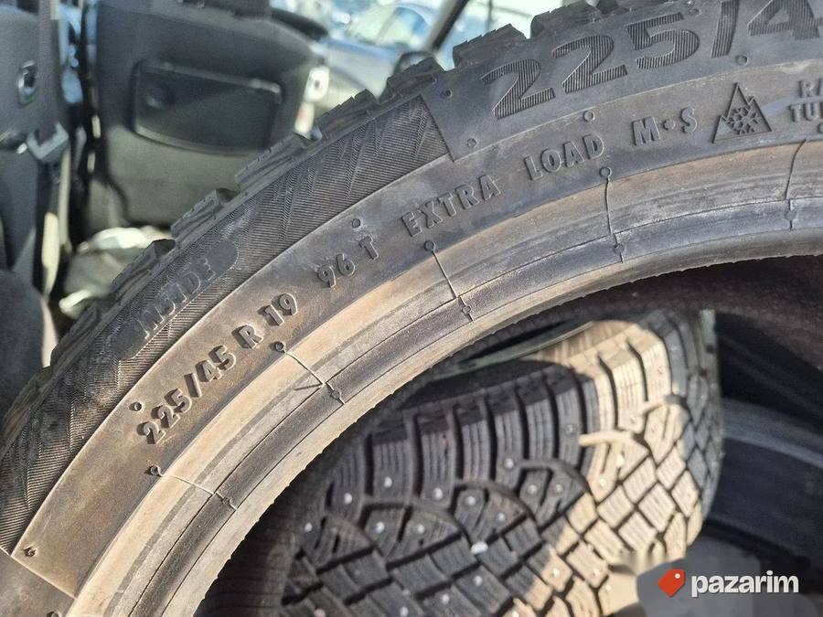Četiri odlične zimske gume 19 ke CONTINENTAL 225-45/19 sa sa 8