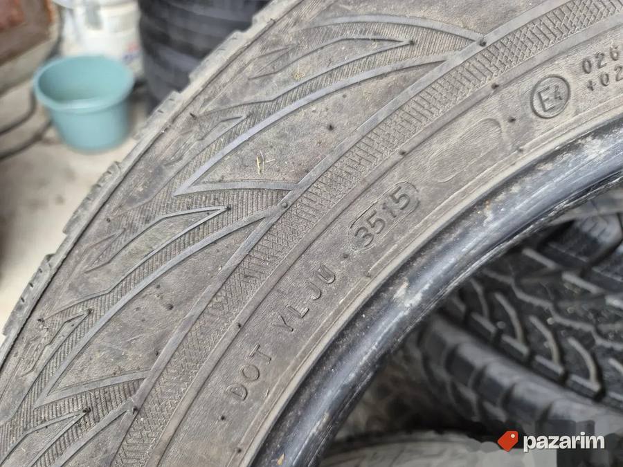 Četiri odlične zimske gume 17 ke NOKIAN 215 60 17 sa sarom o 4