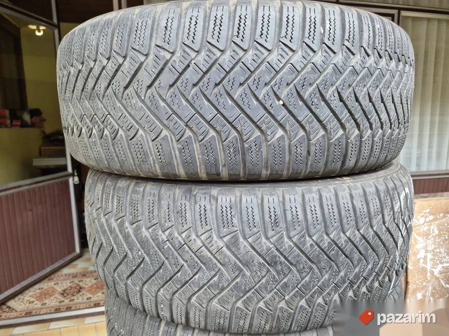 Četiri odlične zimske gume 16 ke LAUFENN 205 55 16 sa sarom 3