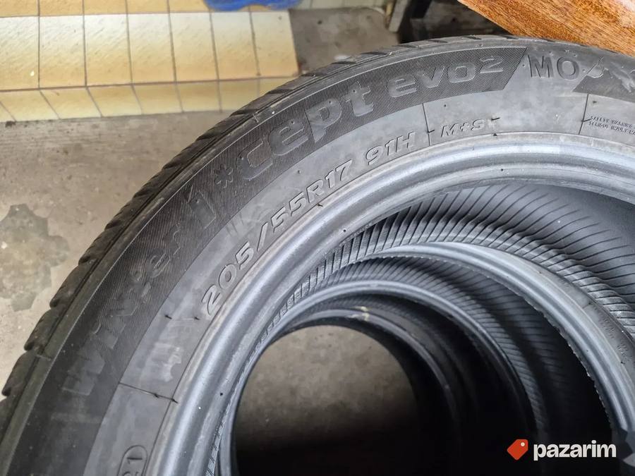 Četiri odlične zimske gume 17 ke HANKOOK 205 55 17 sa sarom 5