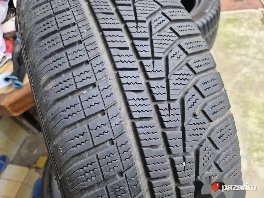 Četiri odlične zimske gume 17 ke HANKOOK 205 55 17 sa sarom 6