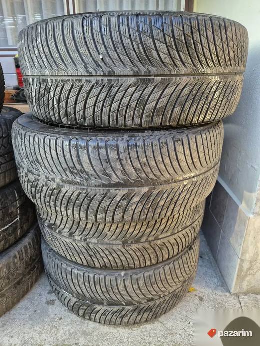 Četiri dobre zimske gume 265 45 21 MICHELIN